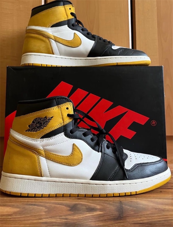 Air Jordan 1 Retro High OG 'Yellow Ochre' photo review